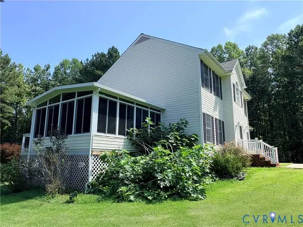 15940 Kentflatts LN, Lanexa, VA 23089
