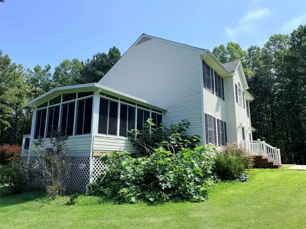 15940 Kentflatts LN, Lanexa, VA 23089