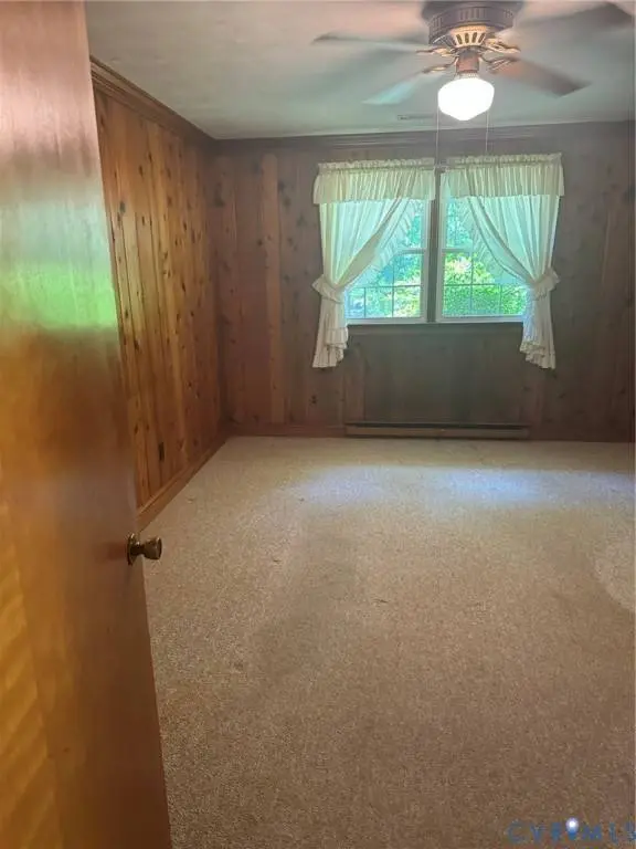 406 Bunker CIR, Sandston, VA 23150