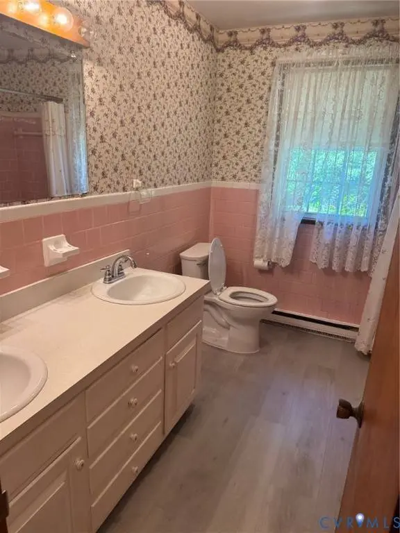 406 Bunker CIR, Sandston, VA 23150