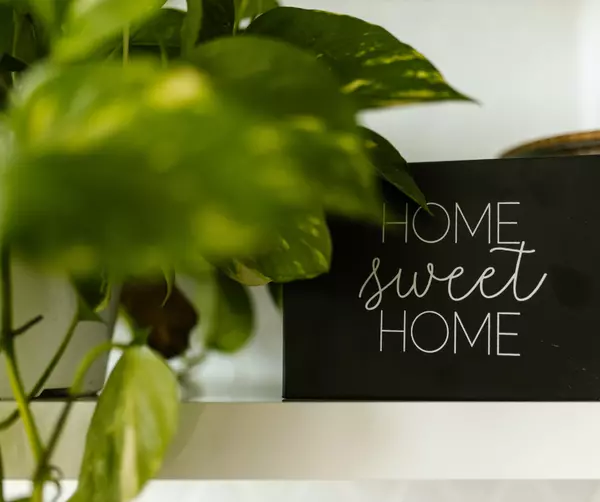 feature image of 4 Things NOT to do When Purchasing a Home