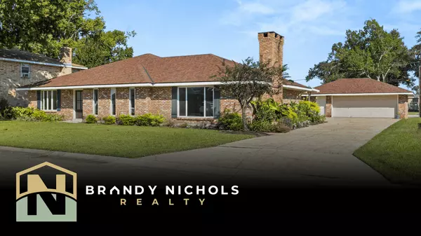 Discover Spacious Comfort and Convenience at 102 Apple Court in Luling, Louisiana