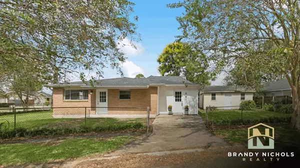 Comfort Meets Affordability at 11 Halle Place in Waggaman