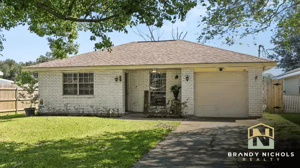 Discover Why Everyone Loves Living in Mimosa: Welcome to 113 Mimosa Avenue, Luling, LA