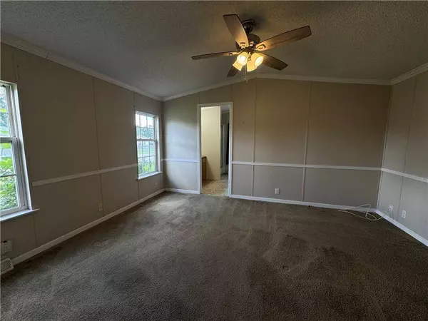 150 ELM ST, Hahnville, LA 70057