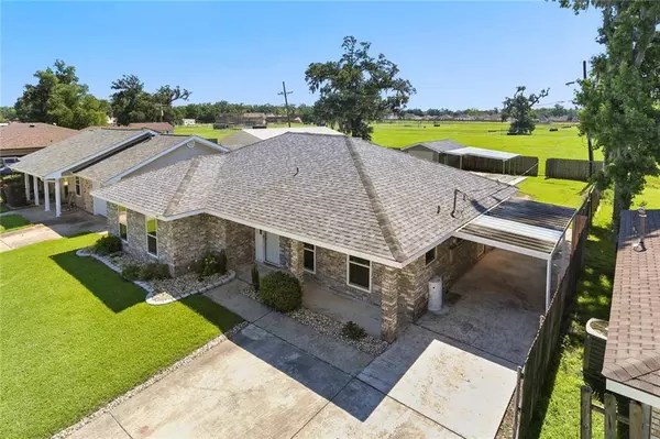 337 LAKEWOOD DR, Luling, LA 70070