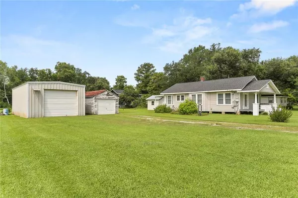 16083 RIVER ROAD RD, Hahnville, LA 70057