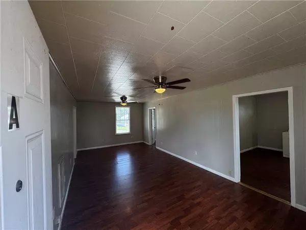 744 AVENUE A AVE #A, Westwego, LA 70094