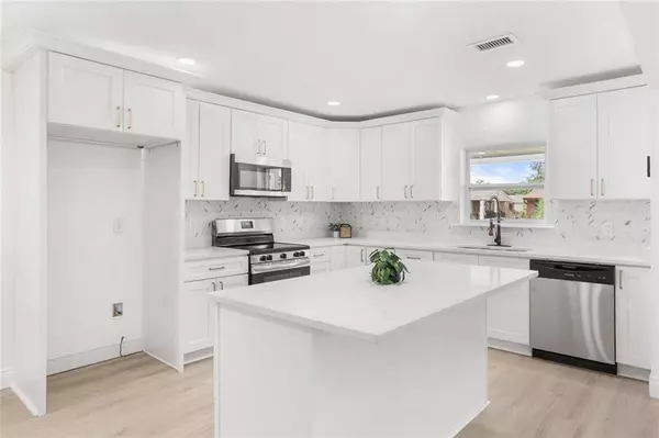 313 POST DR, Luling, LA 70070