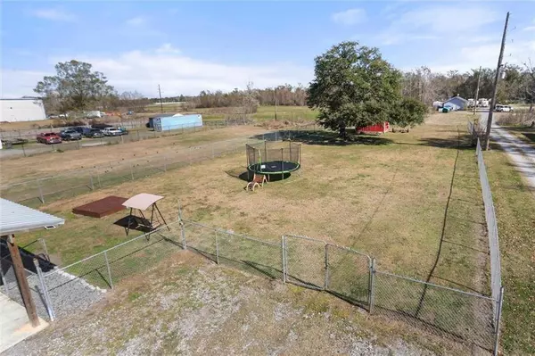 1236 COTEAU RD, Houma, LA 70364