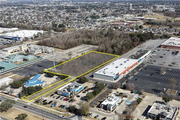 1705 MANHATTAN BLVD, Harvey, LA 70058