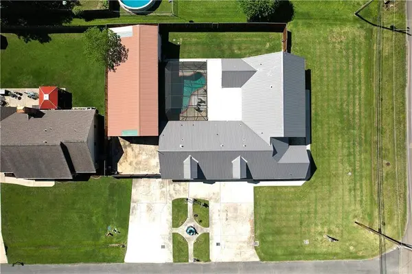 102 SOUTH BAYOU ESTATES DR, Des Allemands, LA 70030