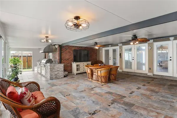 102 SOUTH BAYOU ESTATES DR, Des Allemands, LA 70030