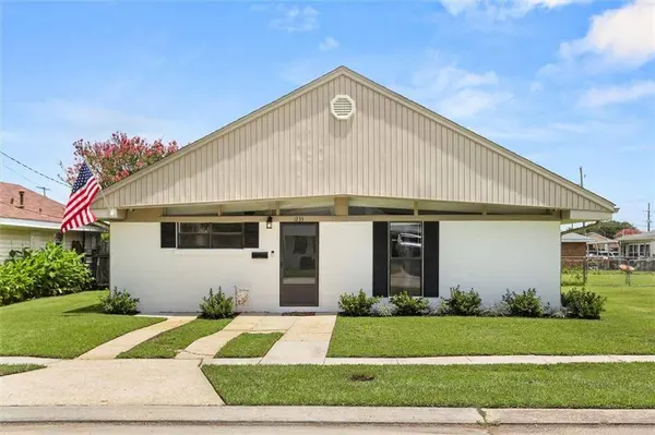 1233 MANSON DR