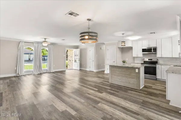 208 Santa Cruz CT, Luling, LA 70070