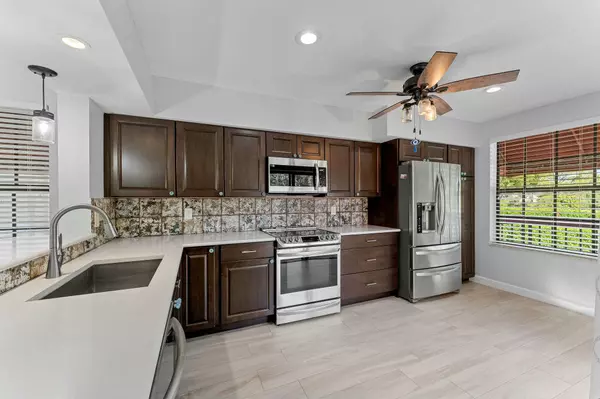 23032 Island VW H, Boca Raton, FL 33433