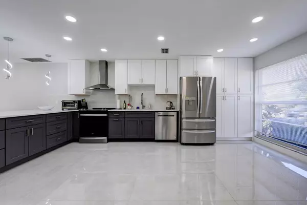 21070 Covington DR, Boca Raton, FL 33433