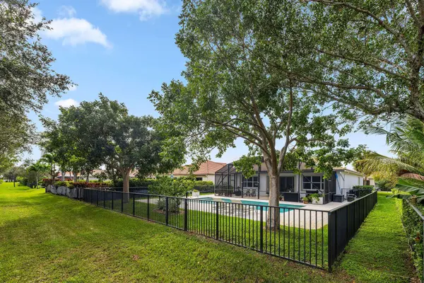9362 Isles Cay DR, Delray Beach, FL 33446