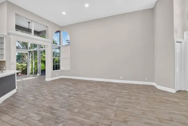 17254 Boca Club BLVD #106, Boca Raton, FL 33487