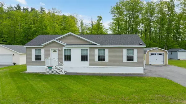 41 Red Oak DR, Turner, ME 04282