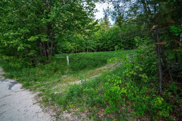 712 Main ST, Sumner, ME 04292