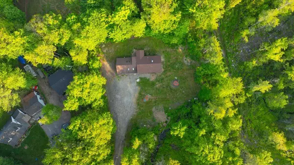 138 Lane RD, Mechanic Falls, ME 04256