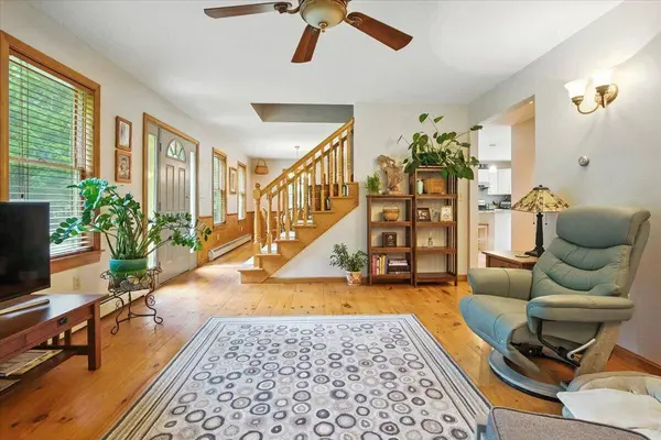 67 Toothaker RD, Richmond, ME 04357