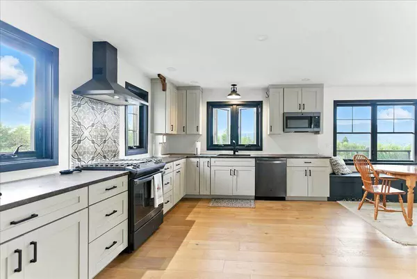 83 Outlook RD, Woodstock, ME 04219