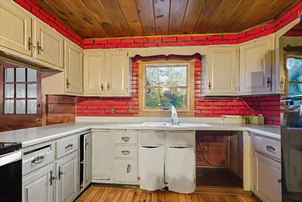 189 Souther RD, Livermore Falls, ME 04254