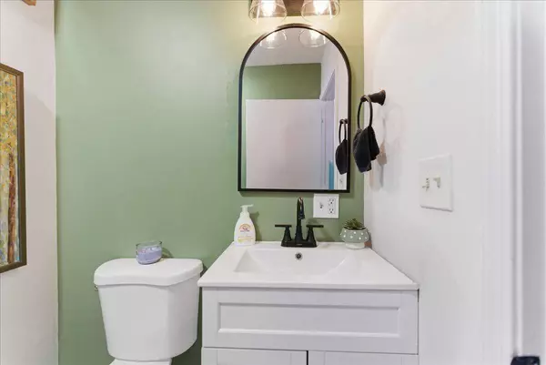 108 Alpine ST, Norway, ME 04268