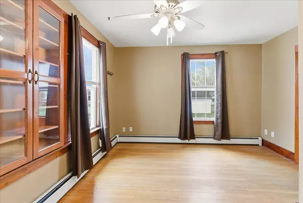 10 Greenwood AVE, Skowhegan, ME 04976