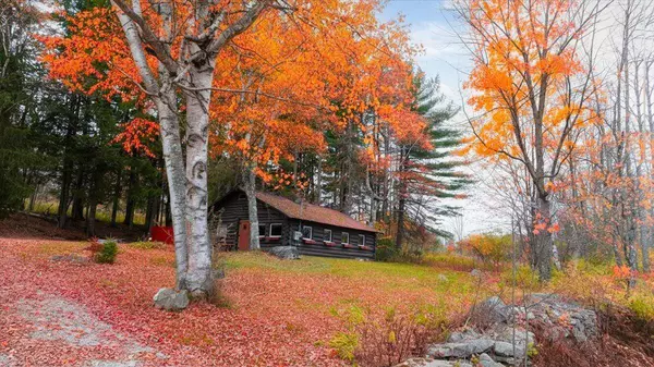 442 Norway Center RD, Norway, ME 04268