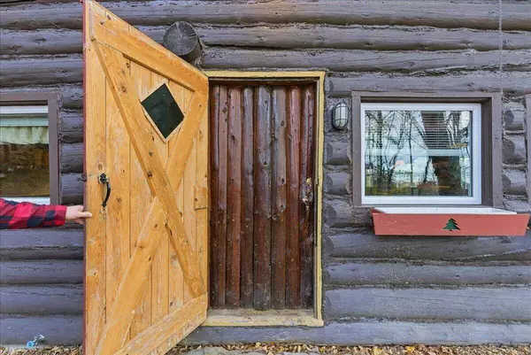 442 Norway Center RD, Norway, ME 04268