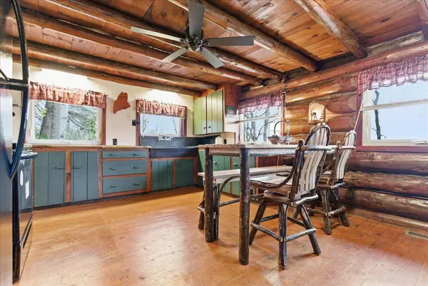 442 Norway Center RD, Norway, ME 04268