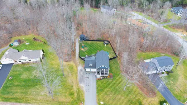 22 Woodside DR, Sabattus, ME 04280