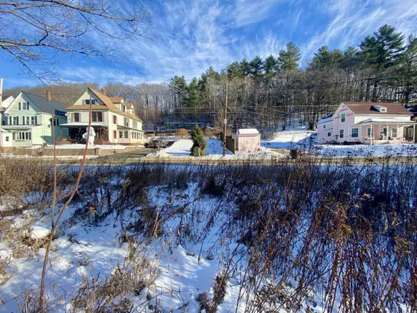 108 Granite ST, Mexico, ME 04257