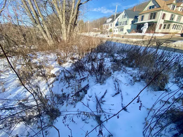 108 Granite ST, Mexico, ME 04257