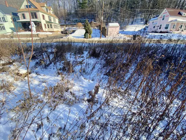 108 Granite ST, Mexico, ME 04257