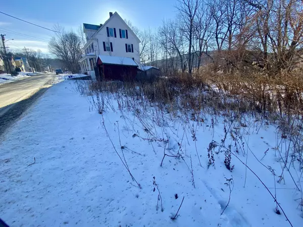 108 Granite ST, Mexico, ME 04257