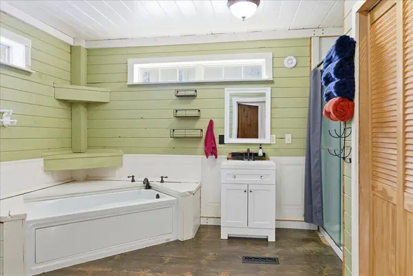 16 Trillium EST, Rome, ME 04963