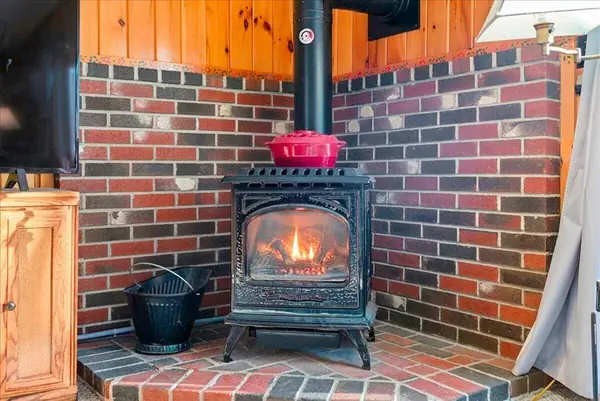 11 Top Hill RD, Bridgton, ME 04009