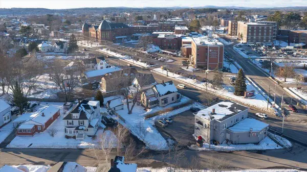 347 Sabattus ST, Lewiston, ME 04240