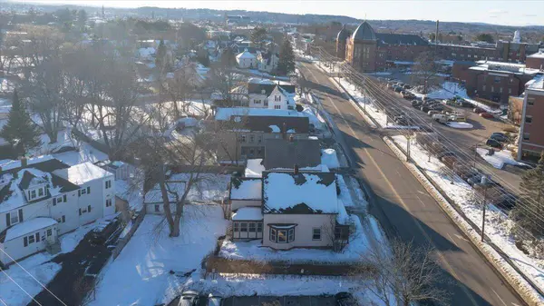 347 Sabattus ST, Lewiston, ME 04240