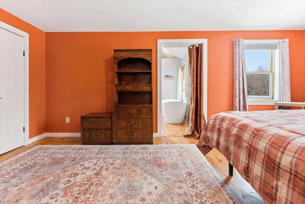 59 Vanner RD, Washington, ME 04574