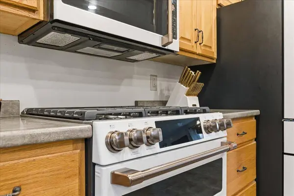 246 Carrs Corner RD, Palermo, ME 04354