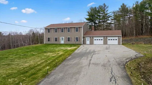 246 Carrs Corner RD, Palermo, ME 04354