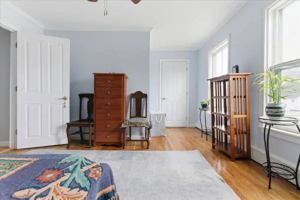 11 Elmwood RD, Auburn, ME 04210