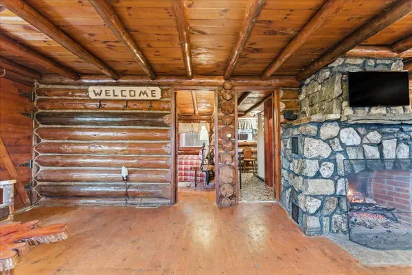 442 Norway Center RD, Norway, ME 04268