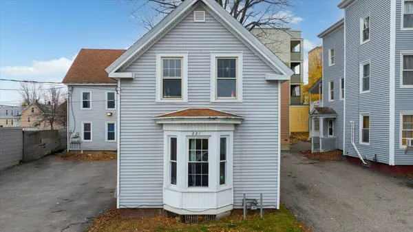 227 Blake ST, Lewiston, ME 04240