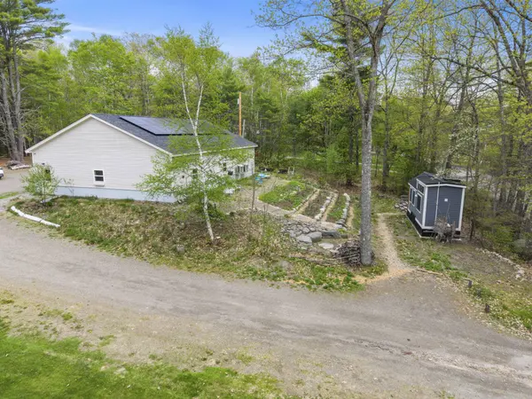 1773 Hudson RD, Hudson, ME 04449